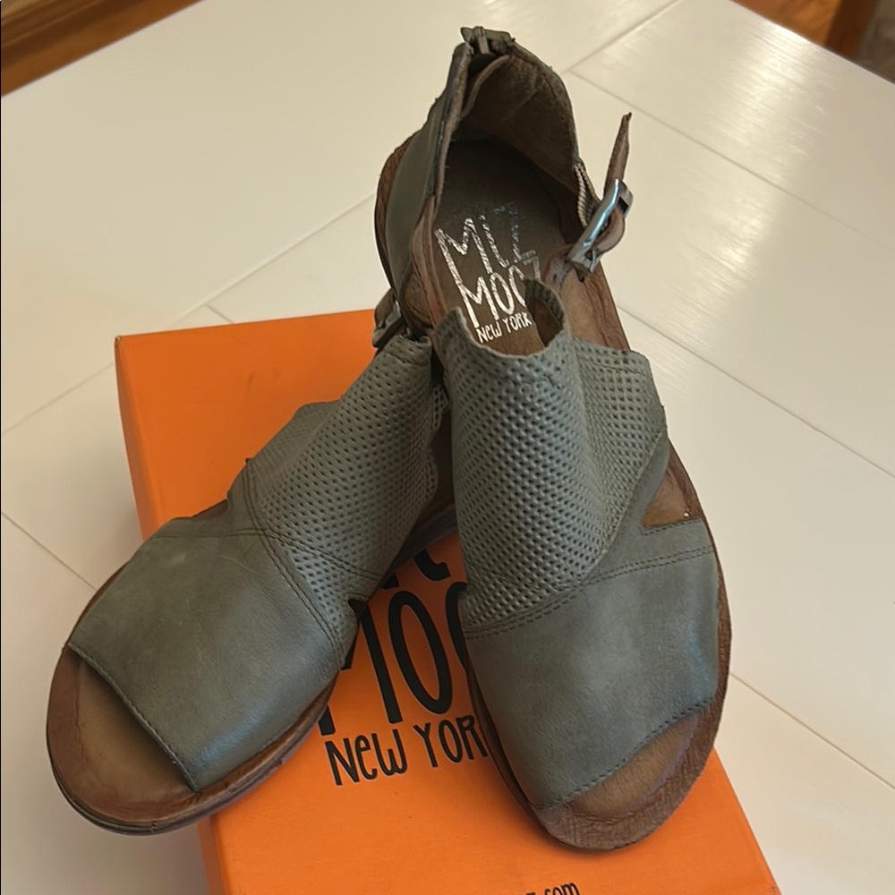 Miz Mooz Gray Sandals with Perforated Design, buckle and zipper - Picture 2 of 6